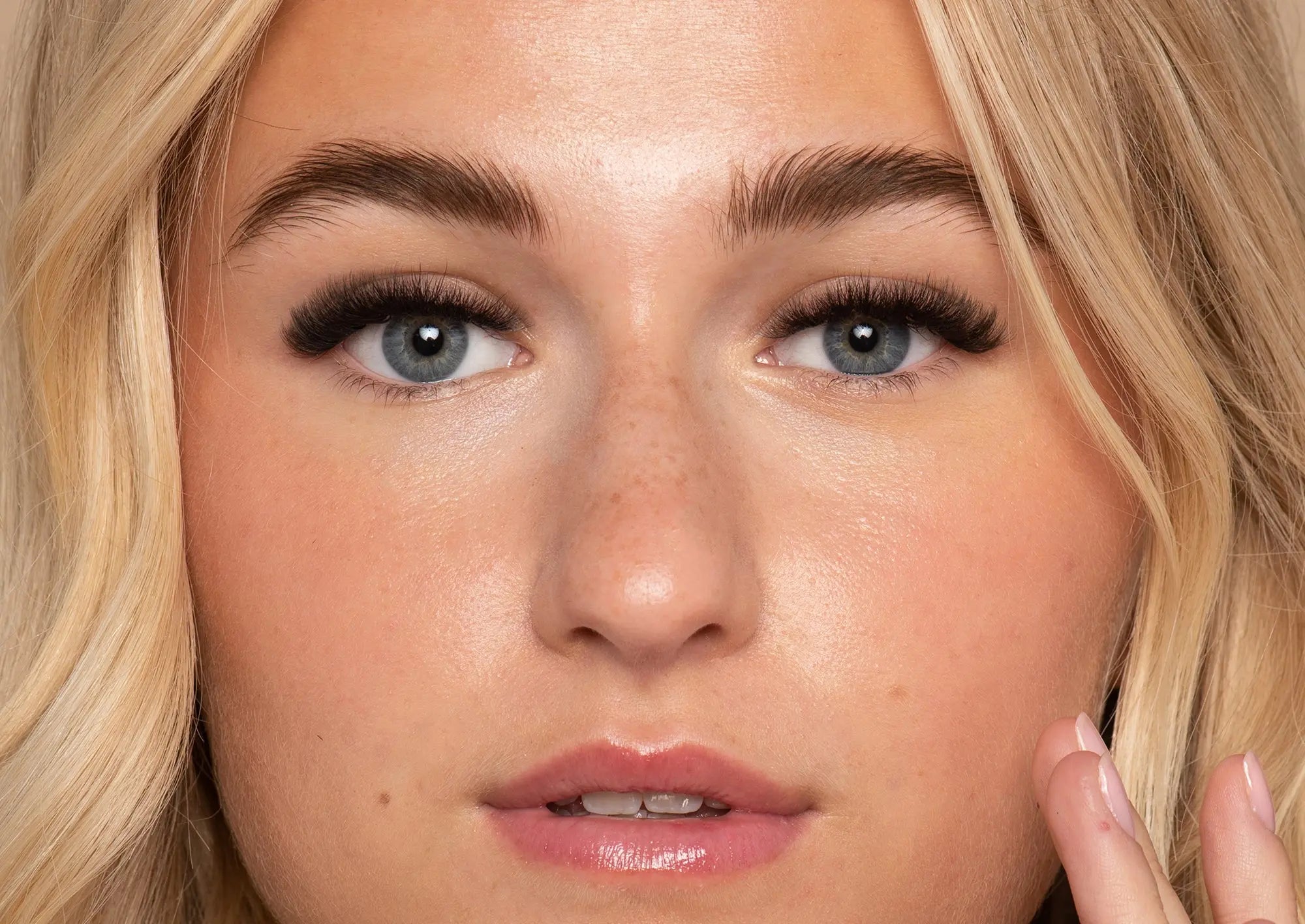 Eyelash Extensions Volume 2D-6D - PE Cosmetics