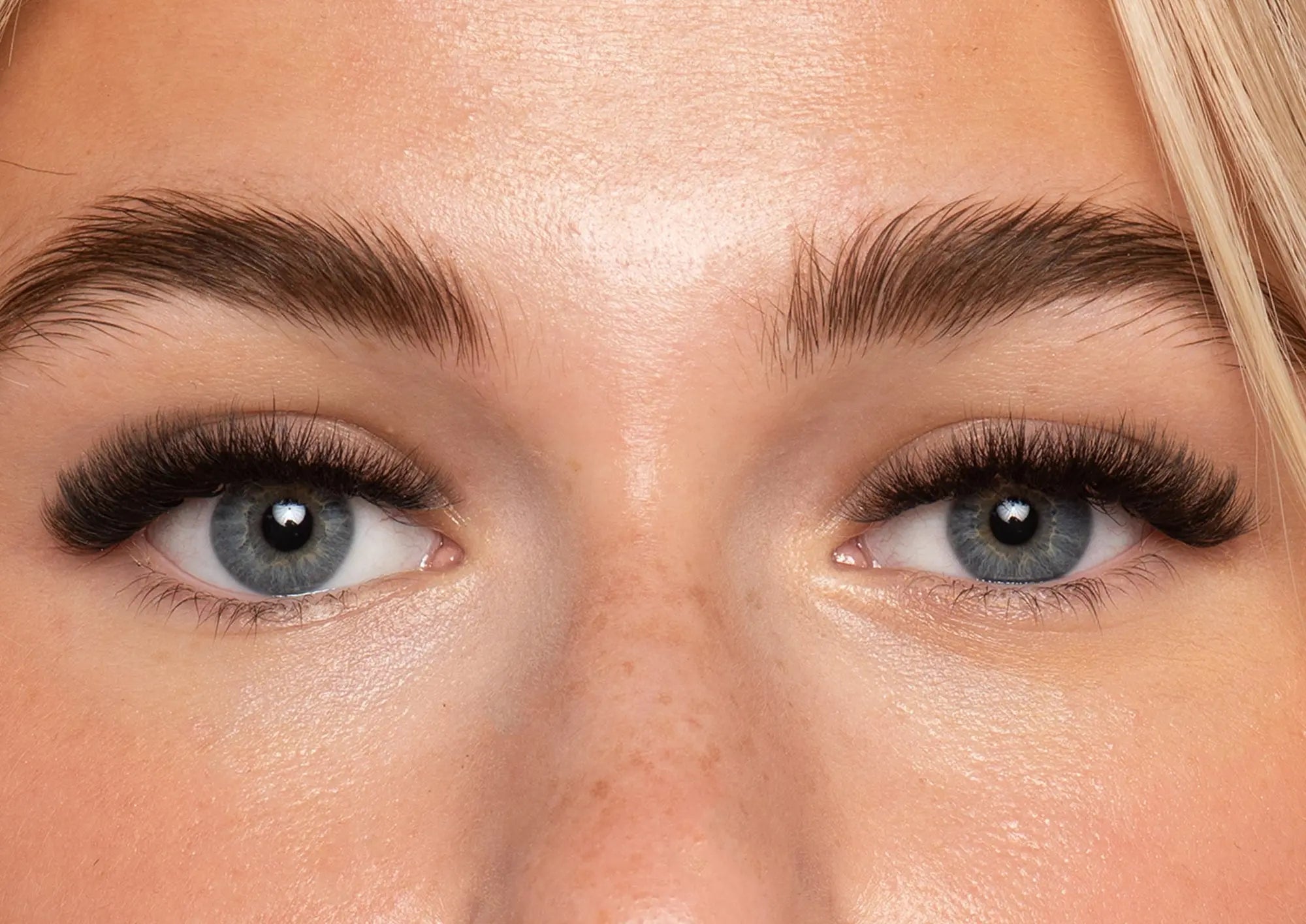 Eyelash Extensions Volume 2D-6D - PE Cosmetics